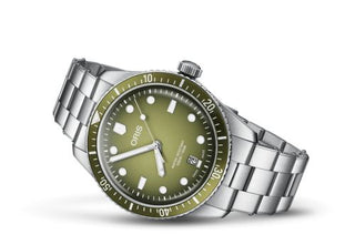 Oris - 01 733 7707 4057-07 8 20 18  Divers Sixty-Five 40 Stainless Steel / Green / Bracelet