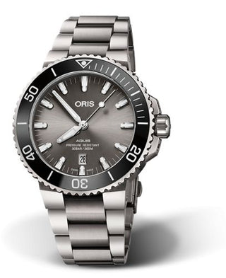 Oris - 01 733 7730 7153-07 8 24 15PEB  Aquis Date 43.5 Titanium / Grey / Bracelet