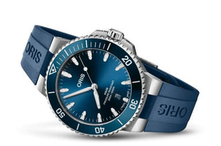 Oris - 01 733 7789 4135-07 4 23 35FC  Aquis Date 43.5 Stainless Steel / Blue / Rubber