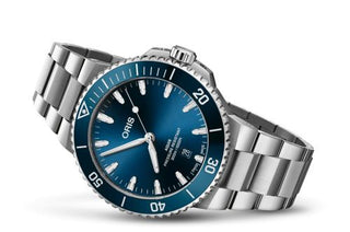 Oris - 01 733 7789 4135-07 8 23 04PEB  Aquis Date 43.5 Stainless Steel / Blue / Bracelet