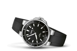 Oris - 01 733 7792 4154-07 4 19 64FC  Aquis Date 36.5 Stainless Steel / Black / Rubber