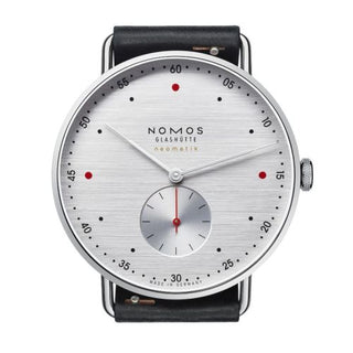 Nomos Glashütte - 1114  Metro Neomatik 39 Silvercut