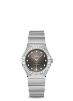 Omega Constellation Manhattan 28 Quartz Stainless Steel / MOP (131.15.28.60.56.001)