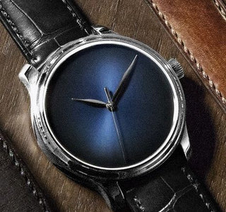 H. Moser & Cie - 1343-0207  Endeavour Centre Seconds Concept, White Gold, Midnight Blue Fumé Dial