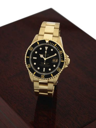 Rolex - 16618 Black SuperLuminova  Submariner 16618 Black SuperLuminova