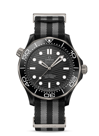 Omega - 210.92.44.20.01.002  Seamaster Diver 300M Master Co-Axial 43.5 Ceramic / Titanium / Black / NATO