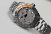 Omega - 215.90.44.21.99.001  Seamaster Planet Ocean 600M Co-Axial 43.5 Master Chronometer Titanium / Grey / Bracelet