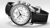 Omega - 311.32.42.30.04.003  Speedmaster Professional Moonwatch Silver Snoopy Award