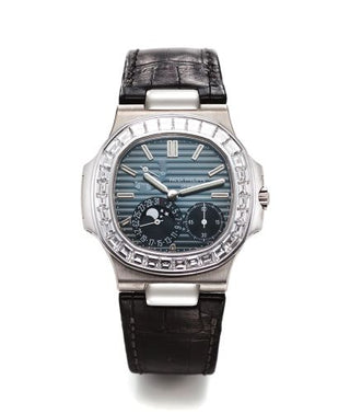 Patek Philippe - 5722G-001  Nautilus 5722G