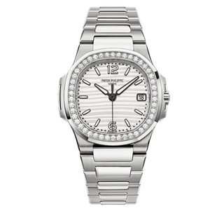 Patek Philippe - 7010/1G-011  Nautilus 7010 White Gold / Silvery White