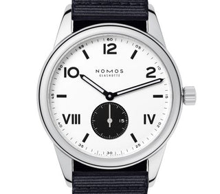 Nomos Glashütte - 737.RE  Club Campus 38 Relojes Especiales