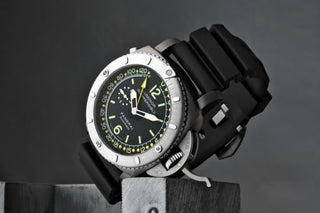 Panerai - PAM00193  Luminor Submersible 1950 Depth Guage