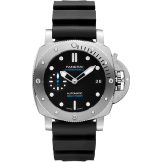 Panerai - PAM00973  Luminor Submersible 42 3 Days Automatic Stainless Steel / Black